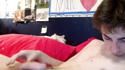 Jerking off Hairy Twink: A XXX Webcam Adventure