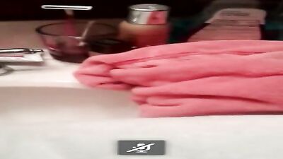 Jock Jerks & Squirts: Gay Solo Showers