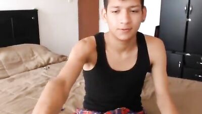 Gay Porn Latino Cumshots - Colombian Cutie Jerks Off!