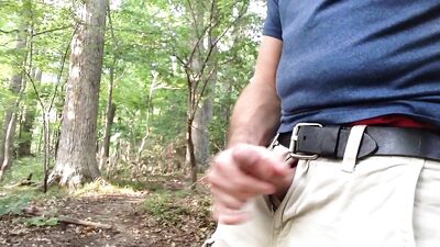 Outdoor Jerk-off Adventure: A Wild Public Cum Shot Experience!
