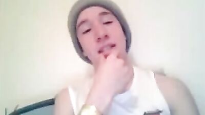 Novinhos: The Ultimate List of Big Cock Straight Boys!