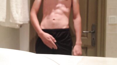 Sagging and cum in freegun boxers