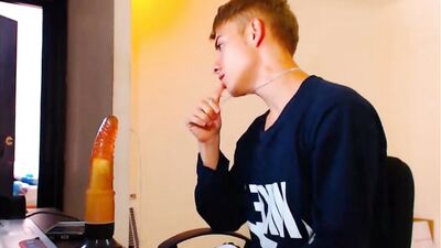 Gay Porn Videos: Hot Amateur Blond Boys Cum Shots - Cam 9867!