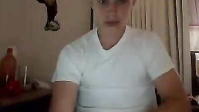 Un tres joli garçon