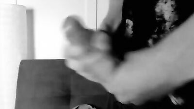 Up close jacking : Straight guy gets caught in the act!