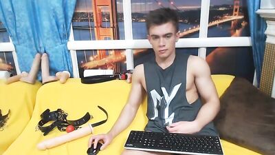 Gangbang Handjobs: A Cumshot Cam Show!