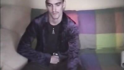 After sucking and ejaculating on his dick, Daddy finally satisfies his Lascars fantasy in a hot facialem cumshot!