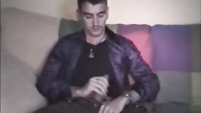 After sucking and ejaculating on his dick, Daddy finally satisfies his Lascars fantasy in a hot facialem cumshot!