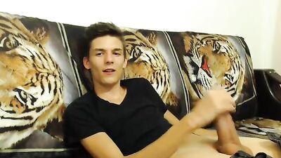 Hot Boy Blowjob: Big Dick 610 - Gay Porn Action with Huge Cocks and Handjob!