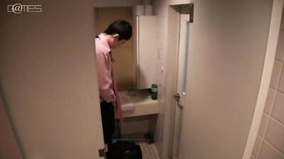 Japanese Public Toilet Fuck: Outdoor Gay Group Sex