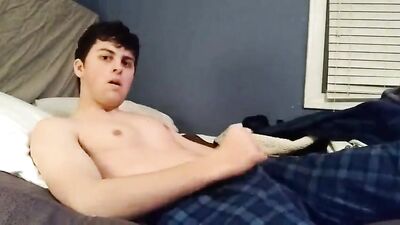 He Spermed Into his Hair - Gay Solo Web-Cam Action