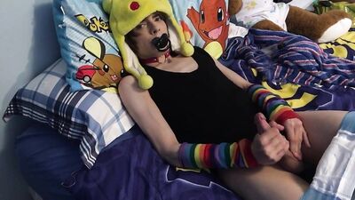 Boy in Pull-Ups: Amateur Fetish Fun Solo!