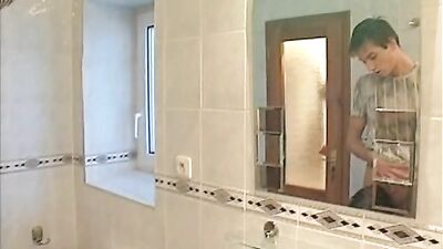 Gay Boys Bare Hotel Erotica: Steamy Sex Scenes and Muscular Bodies!