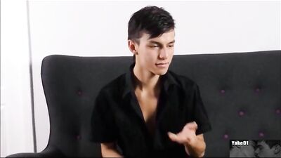 Hardcore Bareback Big Cocks Cum Shots: Everyone want my 10 pounder boys porn!