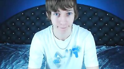 Gay Teen Porn Star Heats Up the Bedroom with Hot Sex Scenes!