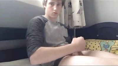 Wanking Beauty: Hot Gay Cam Show with Cum Shots and Handjob Action