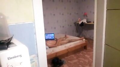 &ouml;nkiel&eacute;git&eacute;s