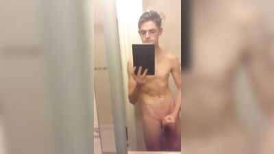 Mirror Jerker - Gay Porn Videos with Bareback, Oral and Anal Sex