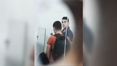 Banheirão 1 - A Gay Porn Experience with Hot Guys and Steamy Action!