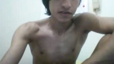 Diegos Sticky Encounters: An Anal Threesome with Muscular Men