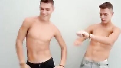 2 Boys in Heat: Gay Porn with Kissing and Anal Sex!