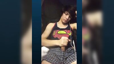 Handsome Strangers Amateur Cum Shots & Handjob Delight!