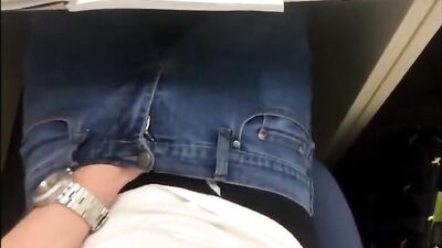 Under the desk - Gay Office Romance