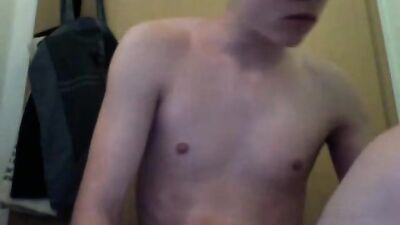 Jerks Off: Hardcore Gay Sex with Hot Studs and Explosive Cum Shots!