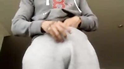 Gay Porn Cam Show: Big Dick Handjobs & Cum Shots!