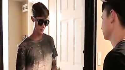 Wild Pie Tap Cream Pies: Straight Guys Going Gay for Cash