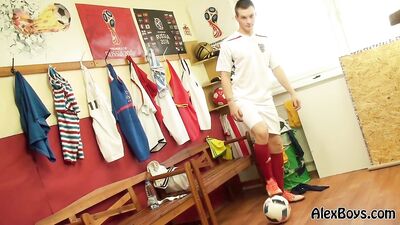 Boys Bela 3: Amateur Handjob Solo - AlexBoys!