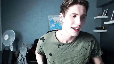 Twink jerks on cam