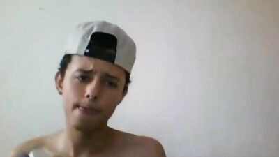 Bareback Trade Facial Cumshot: The Ultimate Jacking Experience!