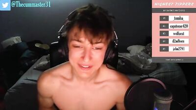 Teenager DJs Web-Cam Solo Handjob Show - Exclusive Gay Porn Video