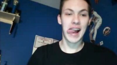 Baseball Nerd fan: Raw Solo Web-Cam Action - Gay Porn Video!