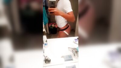 Amateur Ass Play with Solo Oh Miam!