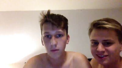 Two hotties having fun