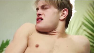 Gabriels Seduction: Jeppe Hansens Gay Porn Comeback!