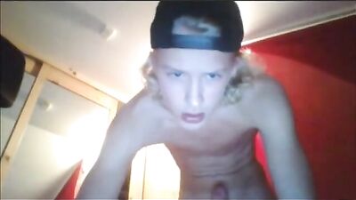 Curly haired bloned wanks and cums on cam