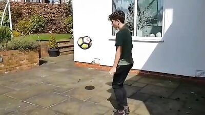 Horny Jocks Fucking in the Locker Room - Gay Porn