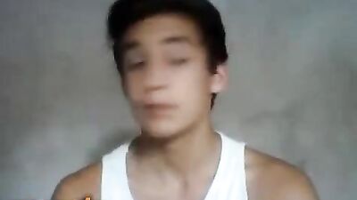 Brazillian delights: Amateur Cum Shots Handjob - Gay Porn Video!