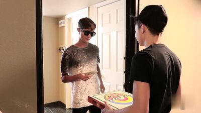 Pizza Boy earns his Tip