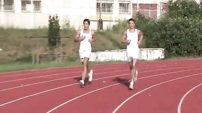 Athletic Twinks Blow Bareback: Steamier Than Ever!