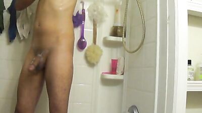 Cock-Satisfying Shower Fun with Big Amateur Cocks!!