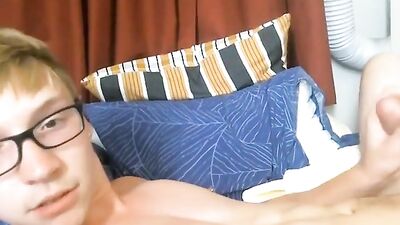 Webcam Glasses: Raw & Dirty Gay Sex with Handsome Guys!