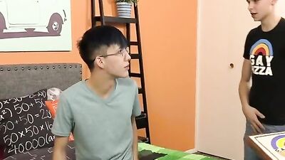 Bareback Flip Flop Boys: The Ultimate Cumshot Experience!