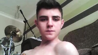 Irish drum boy blasts his body in cum