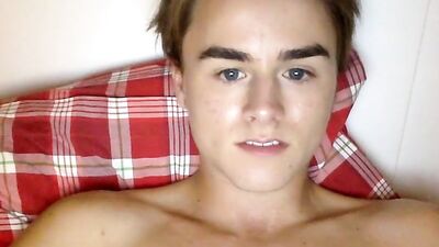 Raw & Rough Sex with Handsome Twinks in the Bedroom!