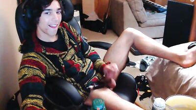 Sexy Twinks in Action: Nerds Gay Porn Adventure