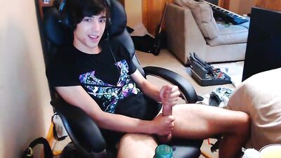 Sexy Twinks in Action: Nerds Gay Porn Adventure